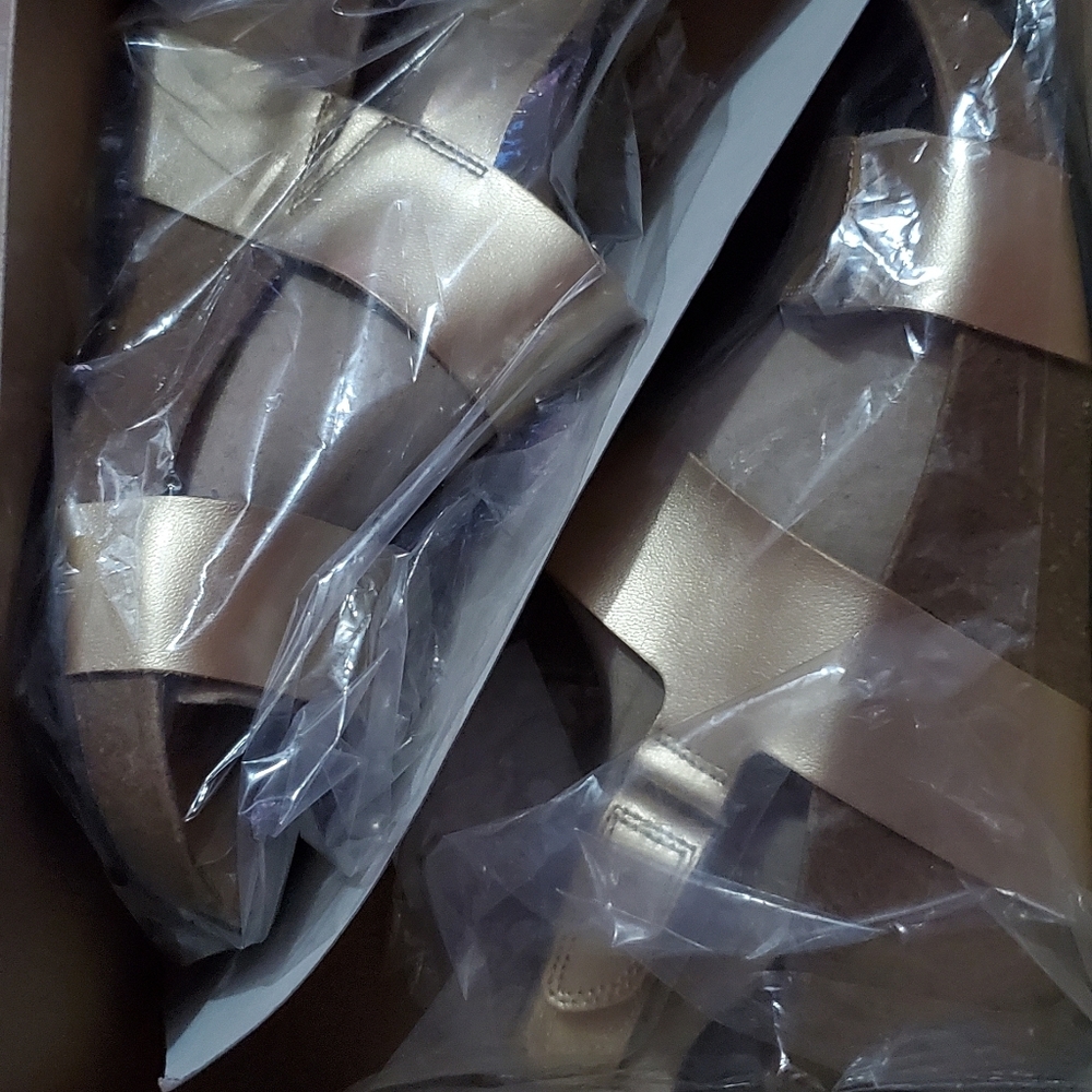 Clarks Sandals - Picture 4 of 7